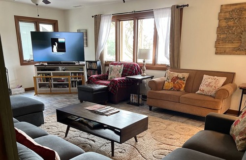 Paso Robles House | Harvest Ridge Ranch - Private Pool Spa BBQ & Fully Stocked Gourmet Kitchen 5B4BA