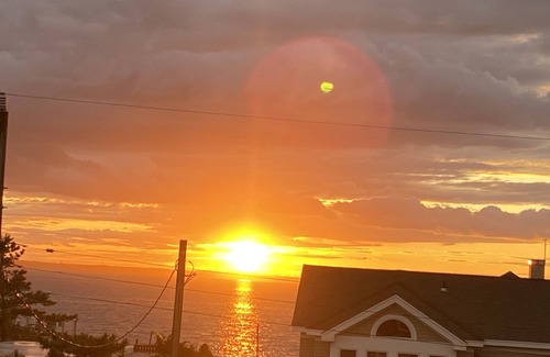 Harvey Cedars House | Harvey Cedars Gem! Walk to the bay, the beach and or the park!