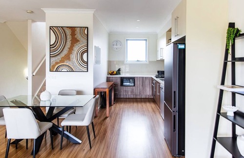 Ringwood Apartment | Harvey | Stylish | Great Location