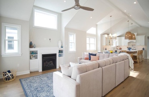 Sea Isle City House | Has a Pool! Great location within walking distance of downtown Sea Isle