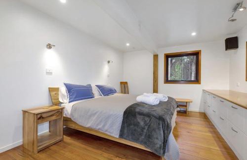 Hastings House | Hastings Bay Retreat