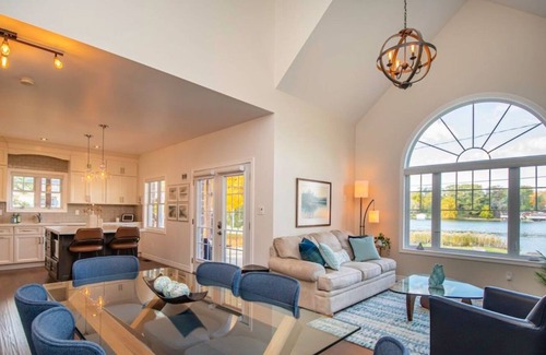 Hastings House | Hastings Haven-Spacious house, waterfront view, public beach, hot tub, & kayaks!