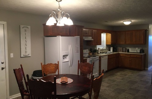 Campbellsville House | Hatcher Pass Cozy House less than 5 miles from Green River Lake