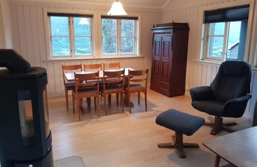 Isfjorden Apartment | Hatlen View