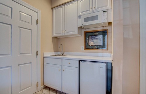 Chapel Hill House | Hatteras-B at the Governor's Club