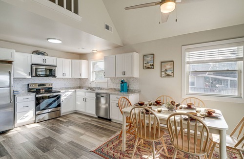Brigands' Bay House | Hatteras Island Hideaway: Waterfront, Canal Access