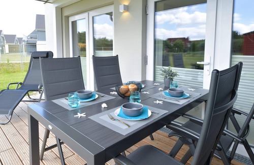 Busum Apartment | Haukes Koje - barrier-free, infrared cabin, fireplace, extra wide doors