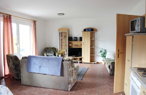 Luetow Apartment | Haus 3 Fewo 4 Unten Rechts - Ferienwohnungen Familie Piel