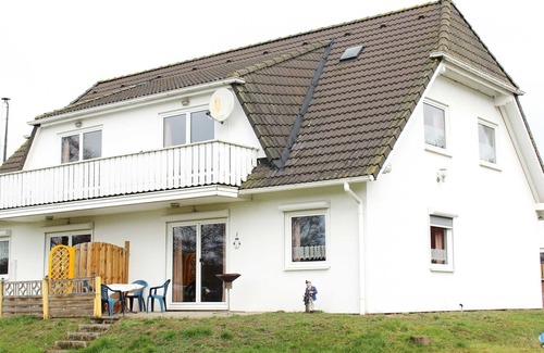 Luetow Apartment | Haus 3 Fewo 4 Unten Rechts - Ferienwohnungen Familie Piel