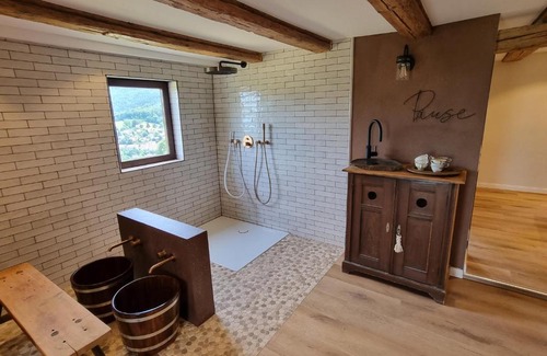 Buehlertal House | Haus am Berg mit Wellnessbereich, Bar und Panorama