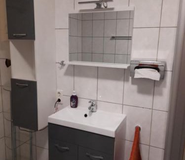 Altstrimmig House | Haus am Hügel