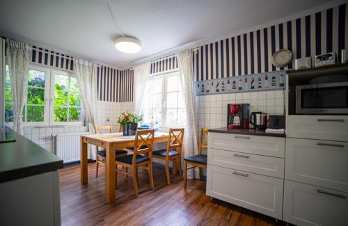 Pellworm Apartment | Haus am Leuchtturm ,Austernfischer Haus "