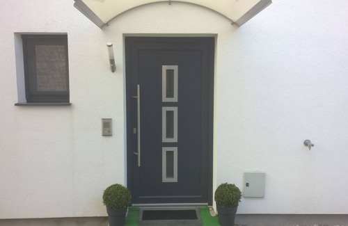 Melk House | * Haus am Wanderweg *