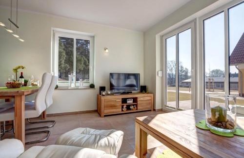 Korswandt Apartment | Haus am Wolgastsee - 04