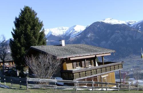 Cazis House | Haus Chalet Beverin