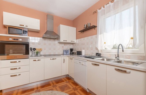 Labin Ski Chalet | Haus D&E mit privatem Pool