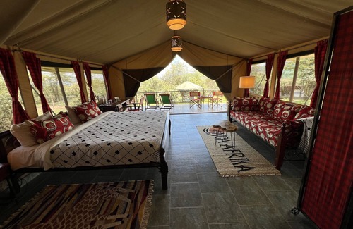 Naivasha Cabin | Haus der Pferde, Luxuszelte, Wildtier-reservat, Privater Koch, Hausmädchen,natur