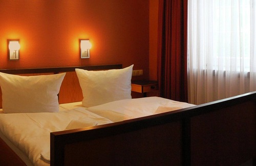 Probstzella-Lehesten-Marktgolitz Hotel | Haus des Volkes - Das Bauhaushotel
