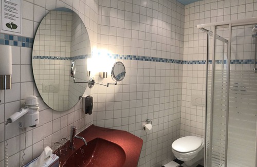 Probstzella-Lehesten-Marktgolitz Hotel | Haus des Volkes - Das Bauhaushotel