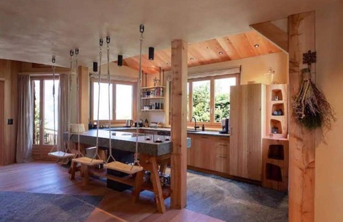 Ruetli House | Haus Eins is pure nature. The first of its kind.