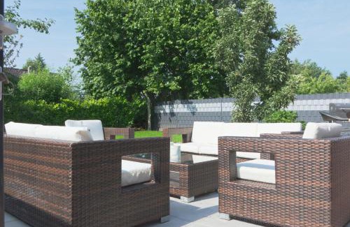 Bedekaspel House | Haus Emilia