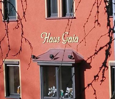 Nassau House | Haus Gaia