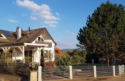 Ofterdingen Apartment | Haus Lindengarten, 100qm, max. 5 Personen