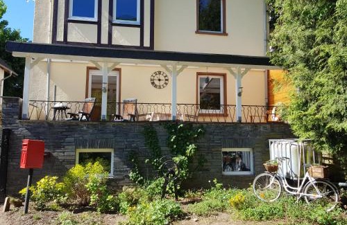Senhals Apartment | Haus Lowe Ferienwohnungen