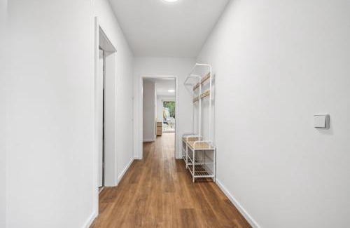 Isserstedt Apartment | Haus mit 6 SZ & 12 Betten, Terrasse, Waschmaschine