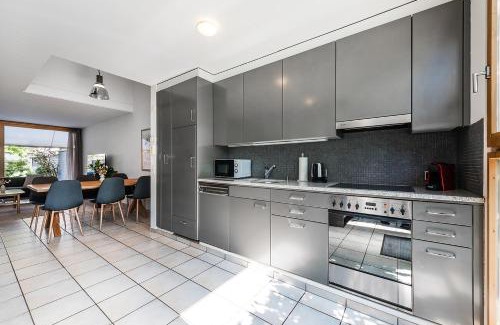 Kreuzlingen House | Haus mit Garten, Sauna und Parkplatz