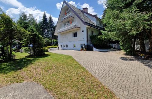 Wilkasy House | Haus Oberberg - Pokoje Ozonowane - ORŁY TURYSTYKI 2024