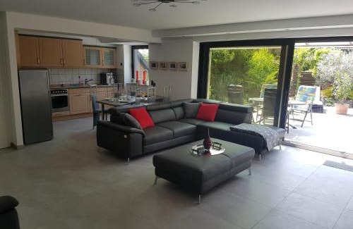 Erkrath Apartment | Haus Palmengarten