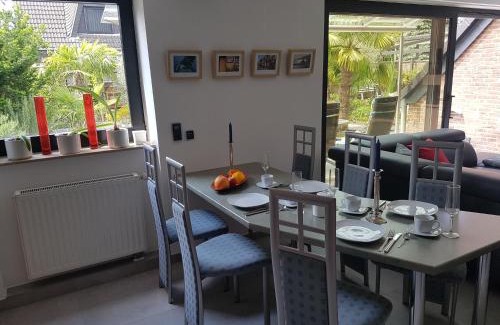 Erkrath Apartment | Haus Palmengarten