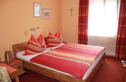 Maria Taferl Bed & Breakfast | Haus Regina