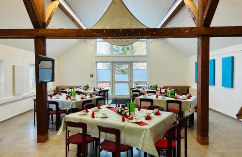 Siegmundsburg Hotel | Haus Rosenbaum Gruppenhaus- Begegnungsstätte - Pension