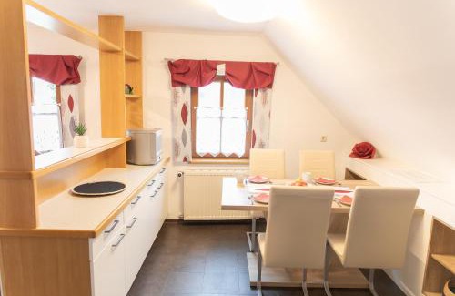 Stubenberg Apartment | Haus Rosy Ferienwohnung