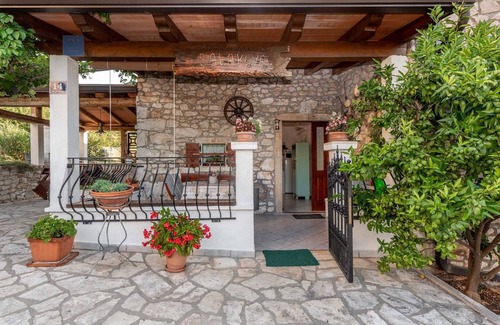 Rabac Villa | Haus Salakova a lovely vintage stone house