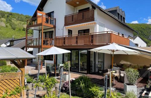 Wolf House | Haus Schatzgarten