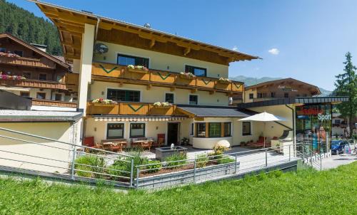 Lanersbach Bed & Breakfast | Haus Tirol