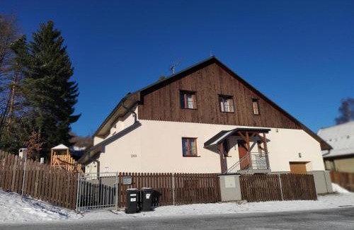 Jiretin pod Jedlovou Apartment | Haus Tolštejn
