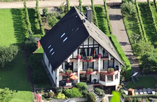 Ernst House | Haus Weingarten APPARTEMENTS-ZIMMER