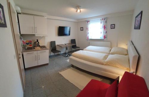 Veitshoechheim Hotel | Haus zum Schlosspark