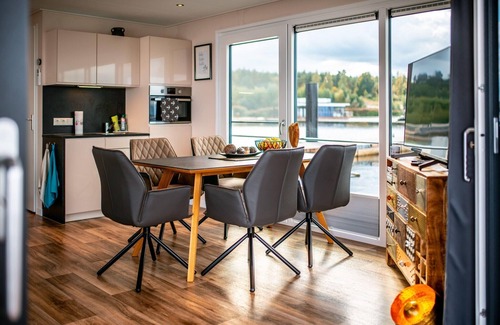 Klitten Boat Rental | Hausboot am See