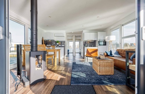 Ribnitz Apartment | Hausboot für 4 Gäste mit 45m² in Ribnitz-damgarten