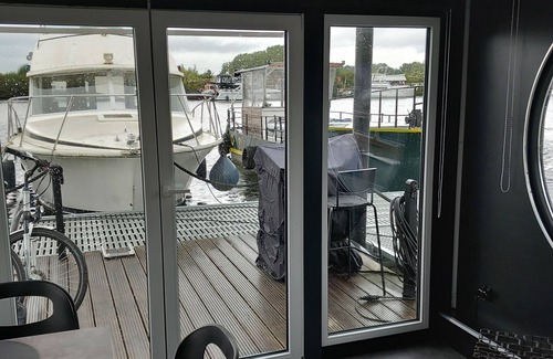 Balge Boat Rental | Hausboot Frodewin Festliegend