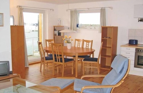 Ostvorpommern Boat Rental | Hausboot in Kroeslin am Bodden