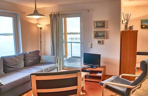 Ostvorpommern Boat Rental | Hausboot in Kroeslin am Bodden