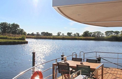 Ueckermuende Boat Rental | Hausboot in Ueckermuende