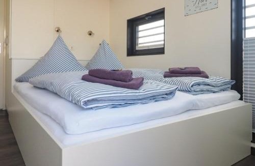 Peenemuende Boat Rental | Hausboot Krosse Krabbe - LP6