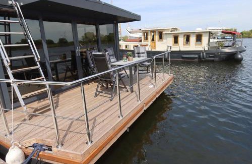 Weyhe Apartment | Hausboot La Mare Claudia